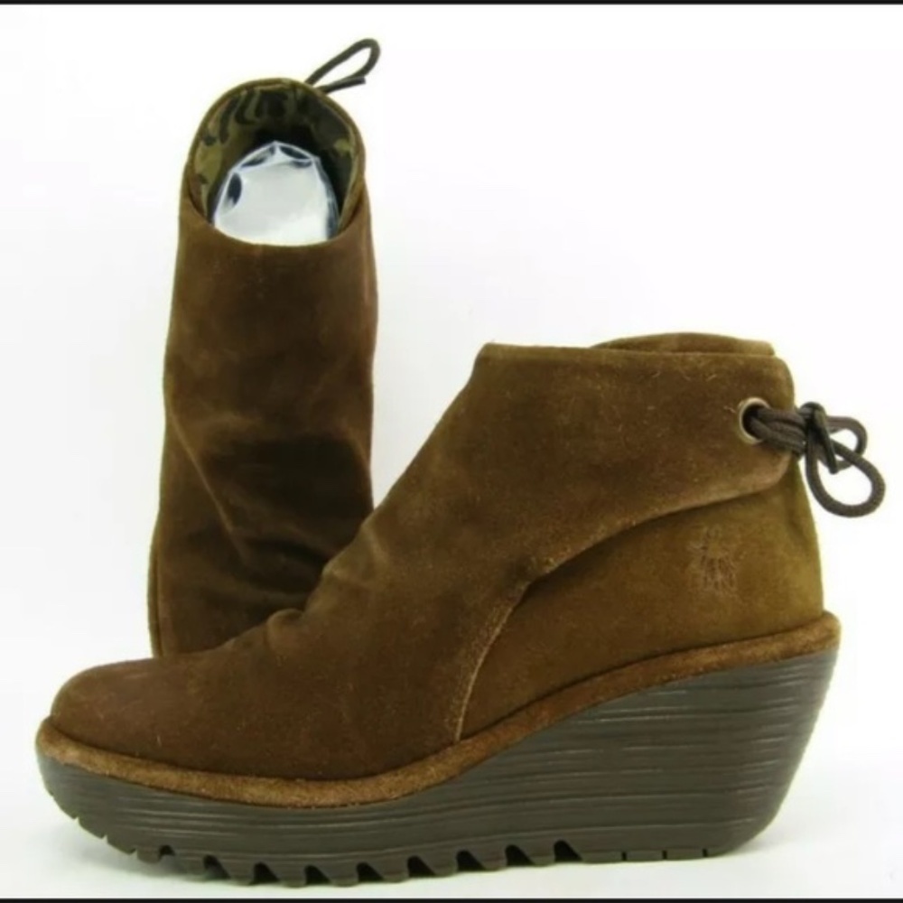 Fly London Yebi Suede Lace Up Tie Wedge Ankle Booties NWOT